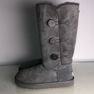 UGG Bailey Button Triplet II Boot Grey